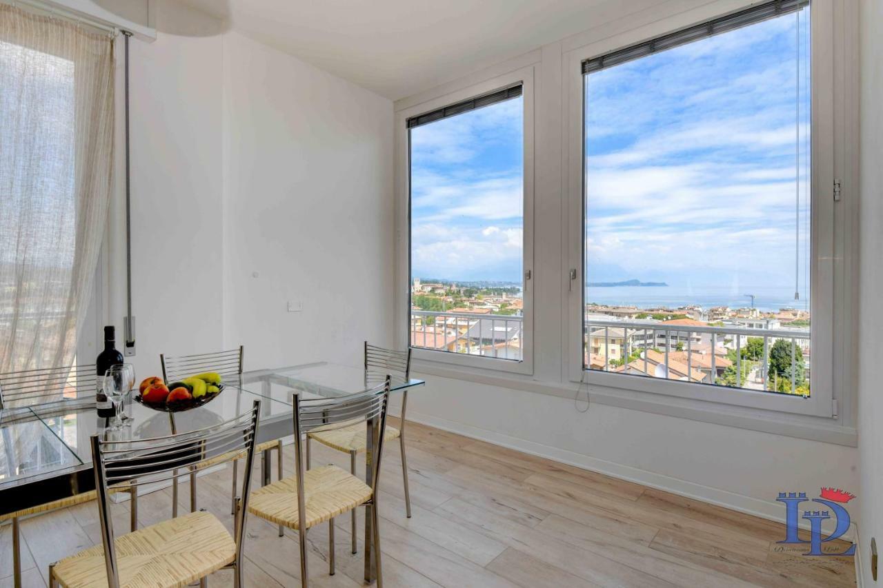 Apartment Desenzanoloft Official Partner Marriott Homes & - Window Of Family With Parking Spot